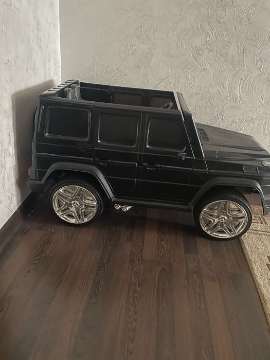 Продам детскую машинку