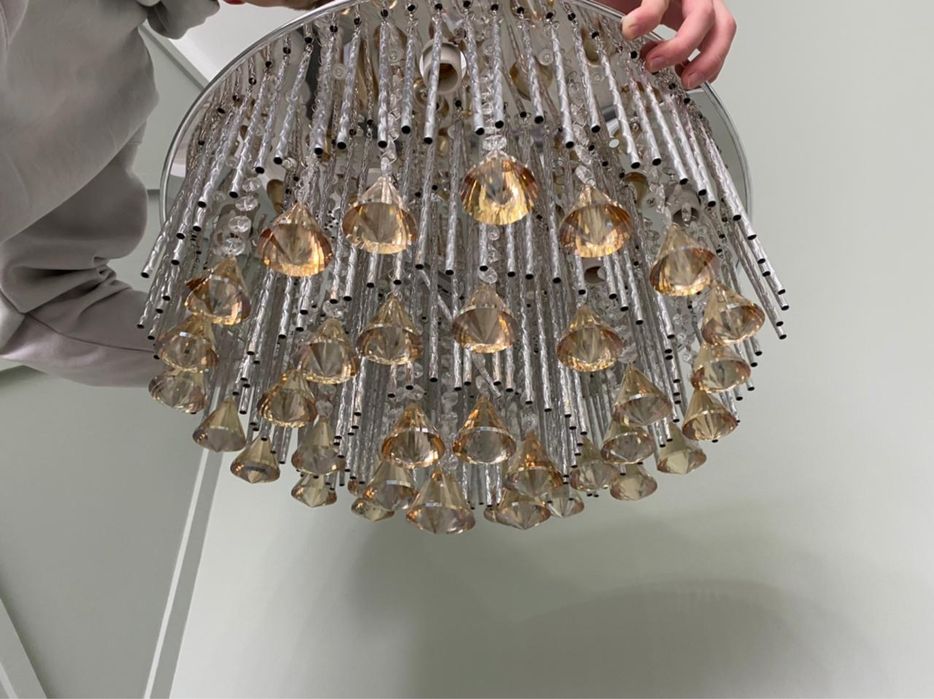 Продам люстру состояние отличное