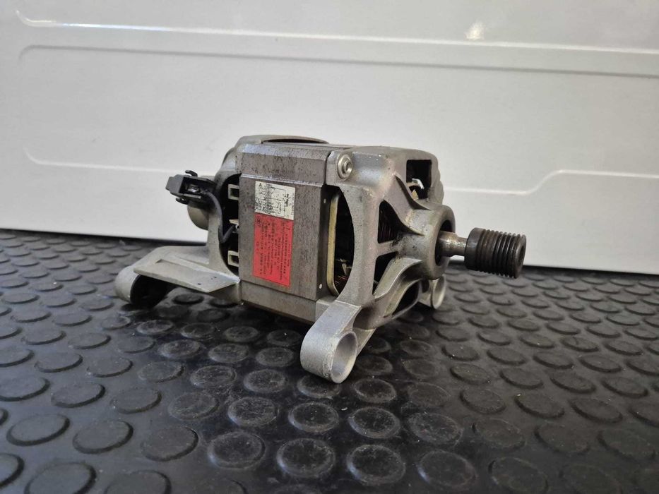 Motor cu perii masina de spalat LG 9 pini MCC61/64 -148, eticheta rosie , perfect functional / R2