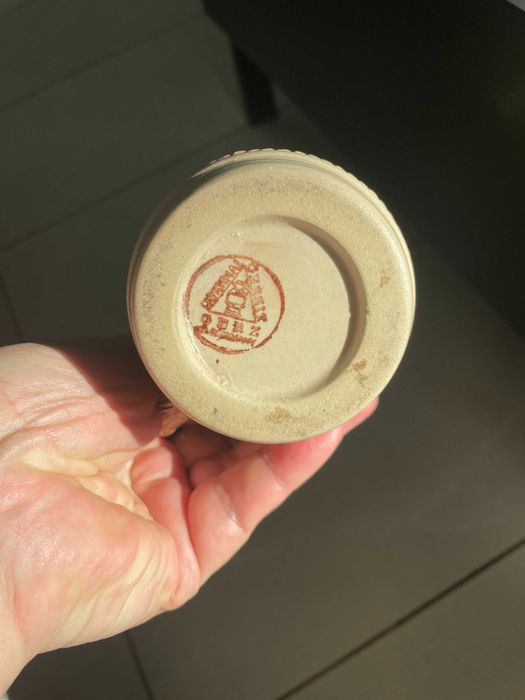 ceramica groasa, capac de zinc, 350 ml  capacitate, cana bere