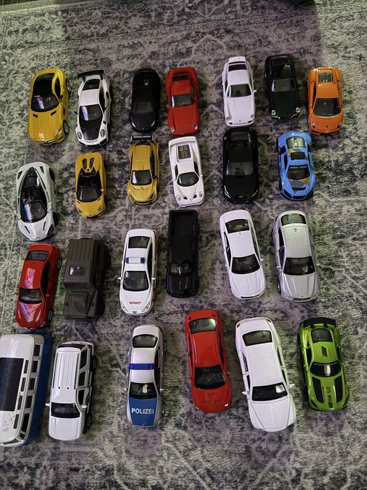 Лот от големи метални коли