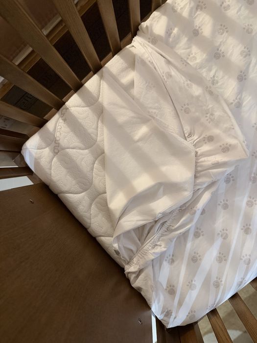 Бебешка кошара от дърво