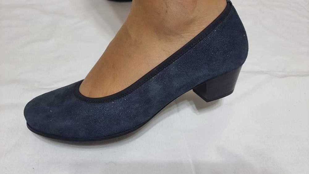 Pantofi eleganti full piele de la CAPRICE marimea 40