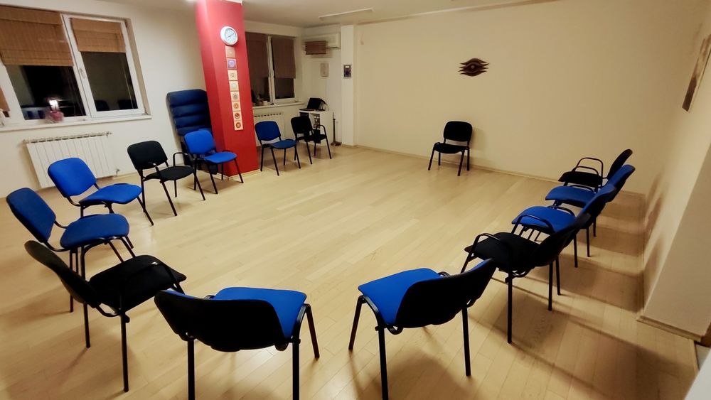 Дава се под наем Офис в София, Гео Милев - 30 кв.м за 15.3 € - Снимка #2