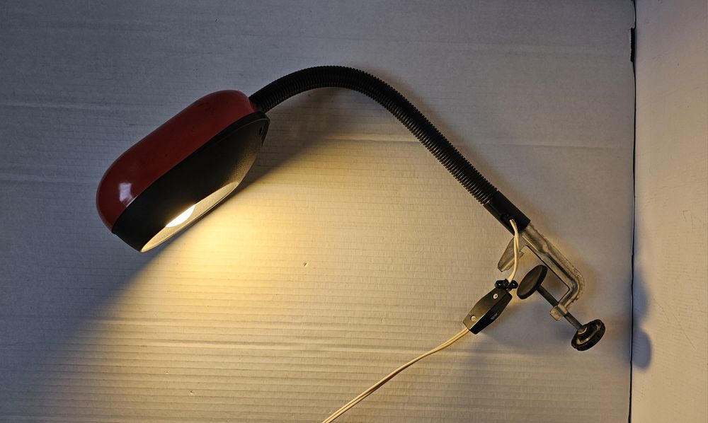 Lampă electrică de atelier/birou