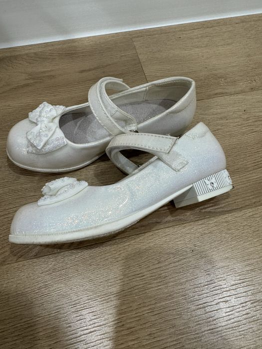 Продам туфли 29, 30 рр