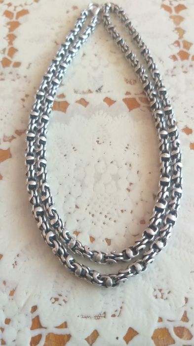 Vand o piesa veche din argint