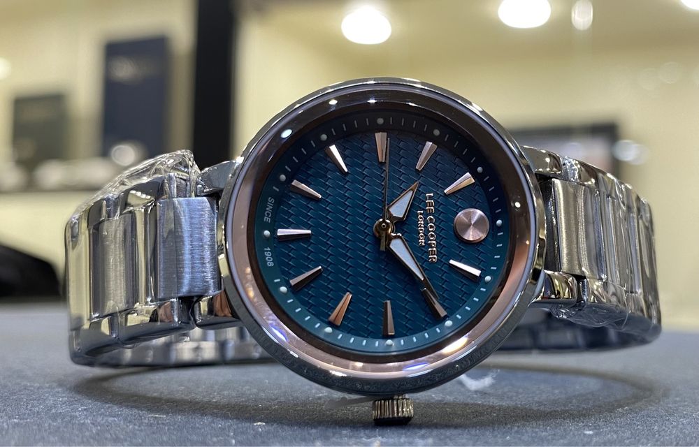 Женские новые часы