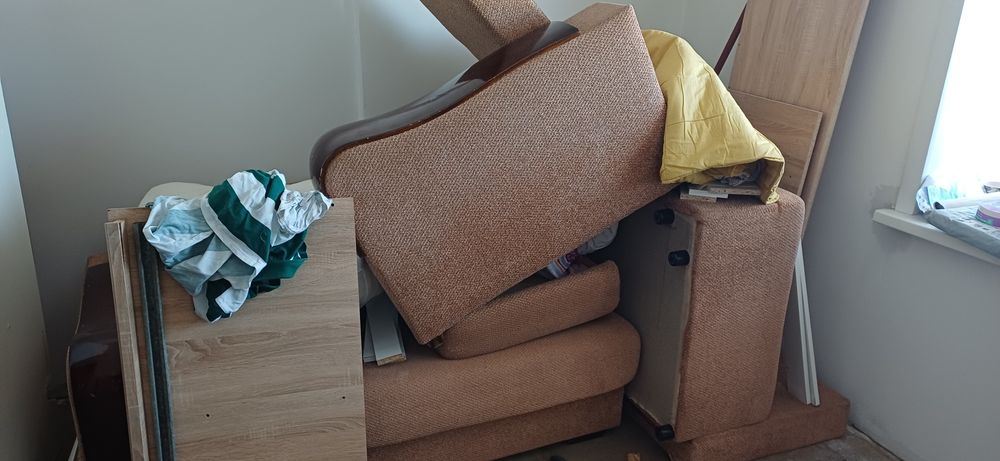 Отдам диван угловой, гарнитур