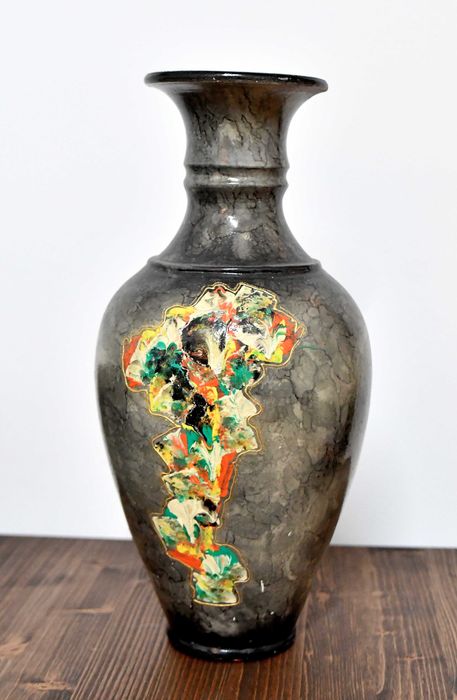 Рисувана керамична ваза