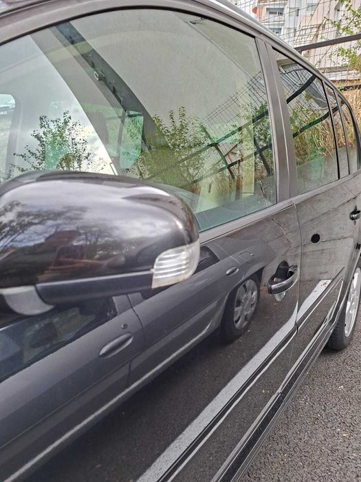 VOLKSWAGEN Touran 2006 — imagine 4