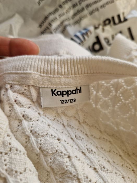 Кофта для девочки 122-128размер. Белая укороченая