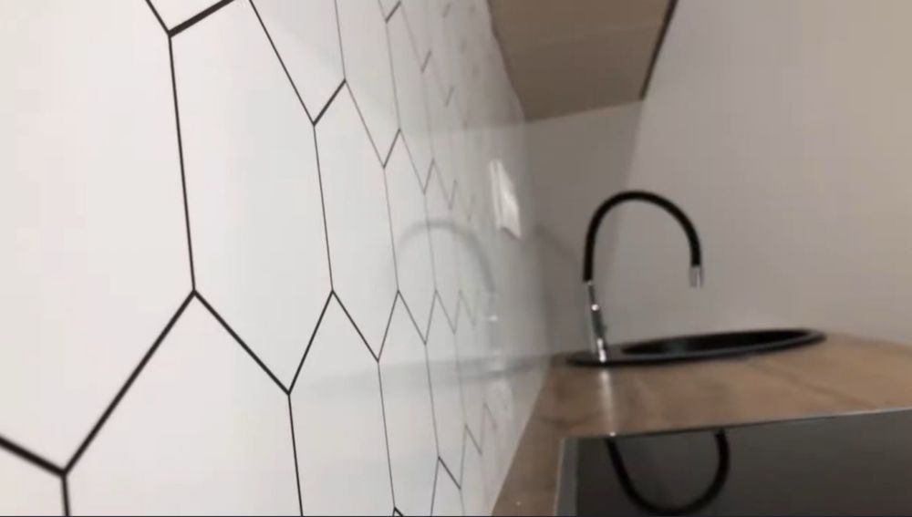 Плиточник кафелщик