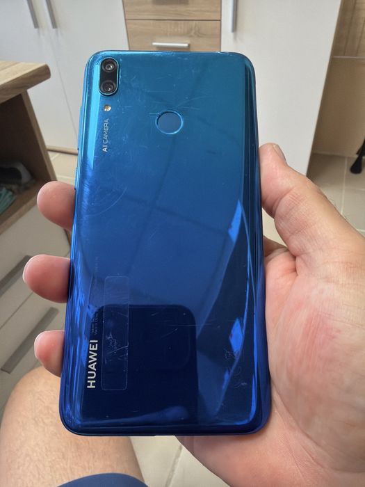 Huawei Y7 (2019) 3/32gb - отлични