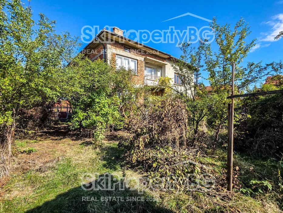 Къща с 4 спални в село Доспей, близо до Боровец!