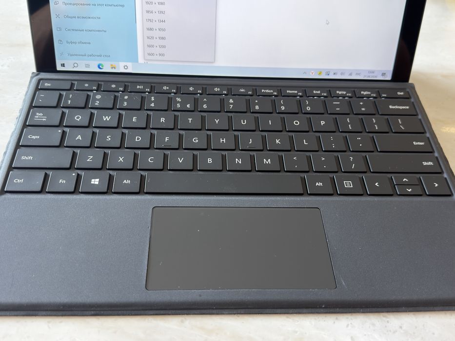Microsoft Surface Pro 7+