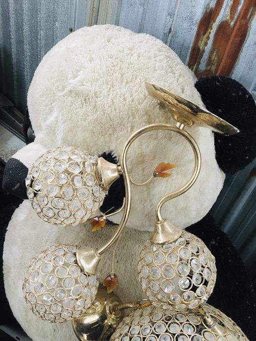 Продам люстры