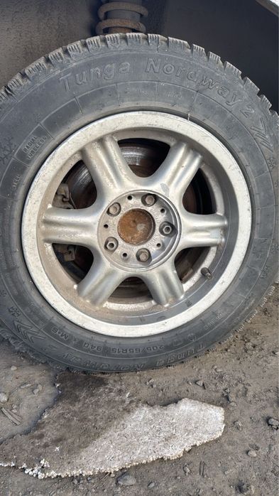 Продам 2 комплекта дисков на бмв е34 (10 стиль, 23стиль)