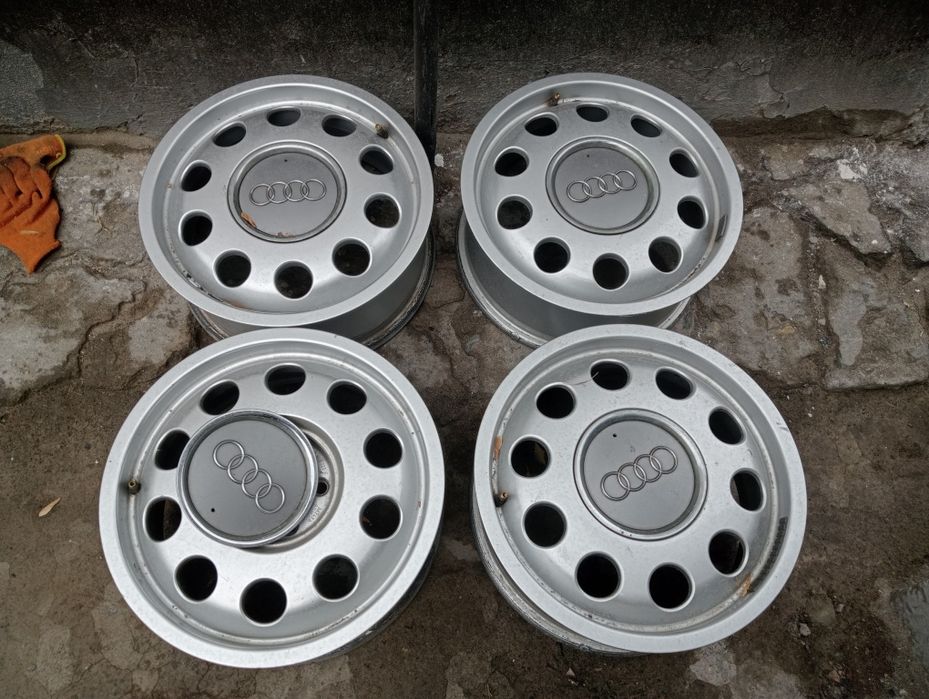 Ауди R15 состояние новая