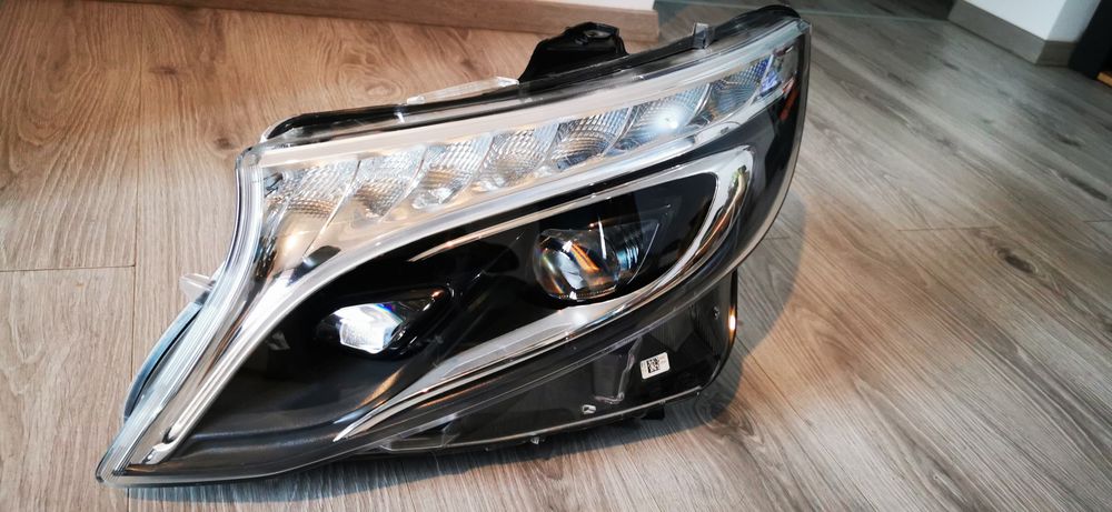Far stanga Mercedes W447 V Class Vito Viano Full LED ILS Original
