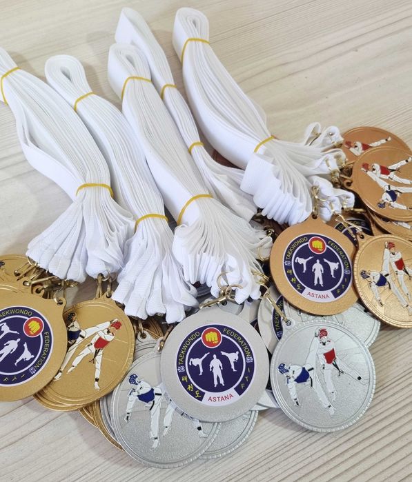 Медали универсальные и спортивные