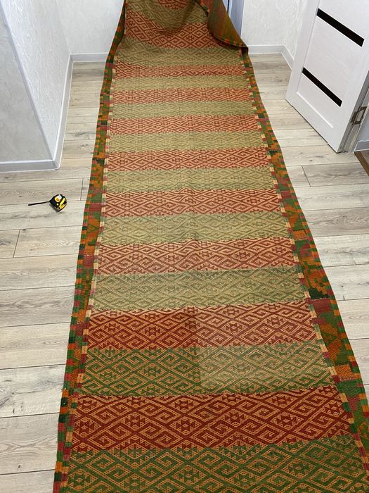 Қолдан тігілген алаша