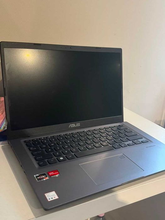 ASUS VivoBook M415DA Ryzen 3 / 8GB RAM / SSD 512GB / Full HD 14"