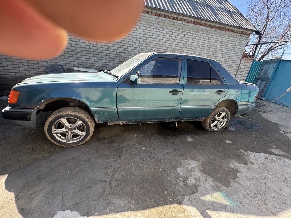 Продам мерседес 124