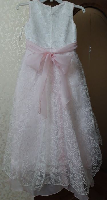 Платье шикарное для принцессы