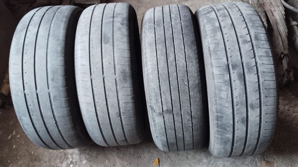 Продам шины на 16 215/60/16