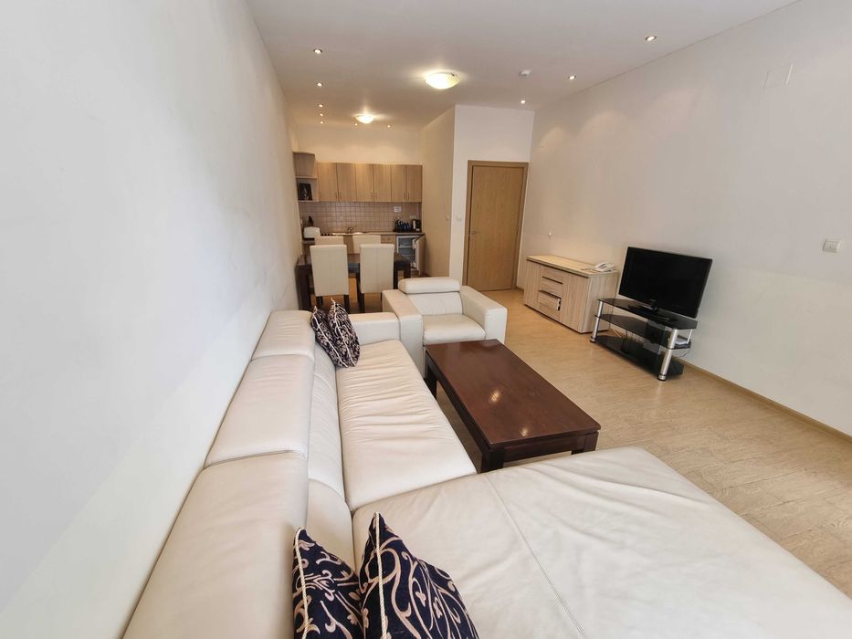 Двустаен апартамент за продажба в затворен комплекс до лифта в гр. Банско