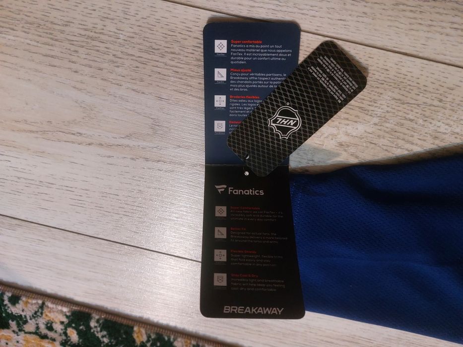 Jersey NHL Vancouver Canucks, Marimea L bluza este noua cu etichetă mi
