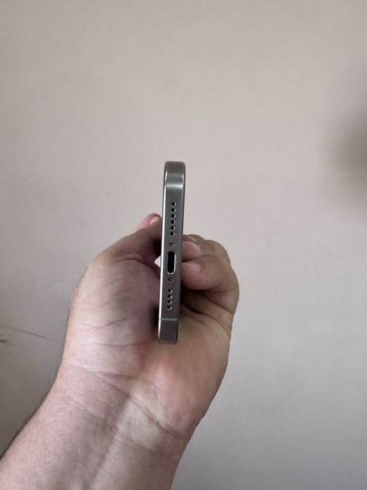 Iphone 15 pro max yomkost 83% ideal
