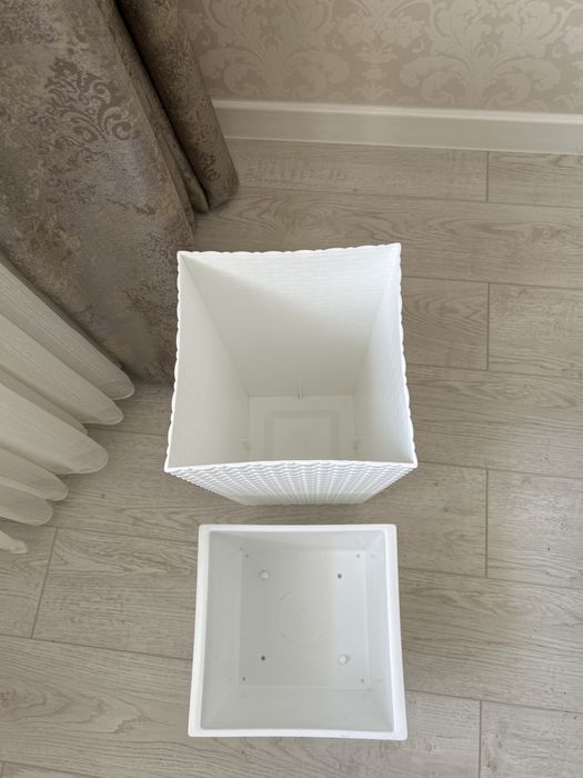 Продам кашпо напольное Ротанг