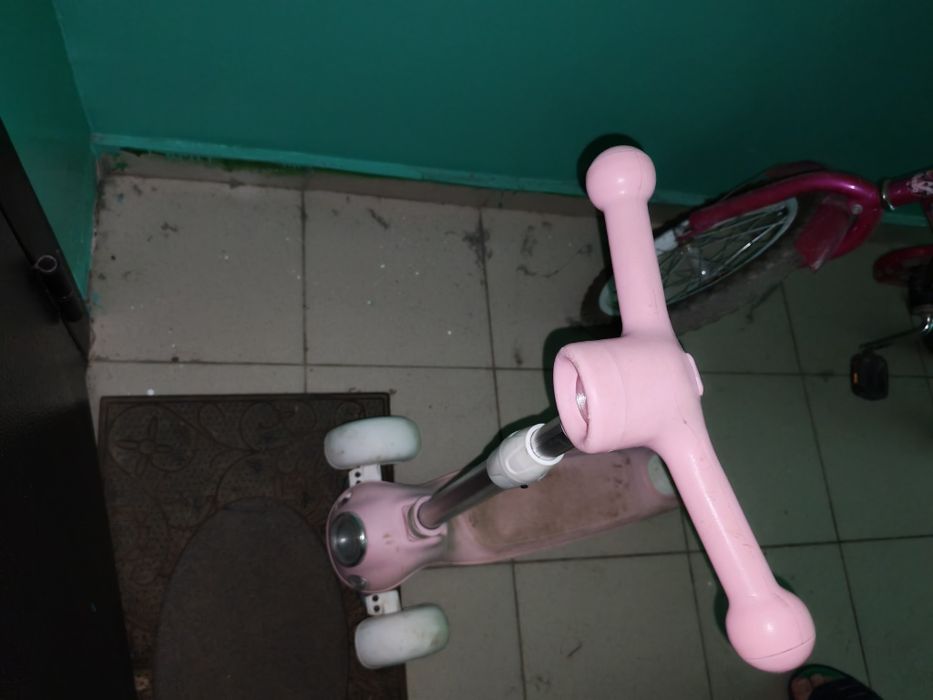 Детский самокат с фонариком