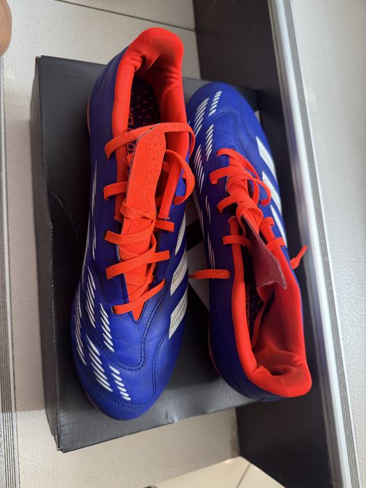 Adidasi Predator marimea 44