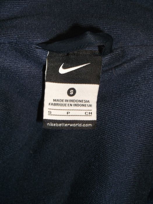 geaca nike lunga - pt. o persoana de 175  cm