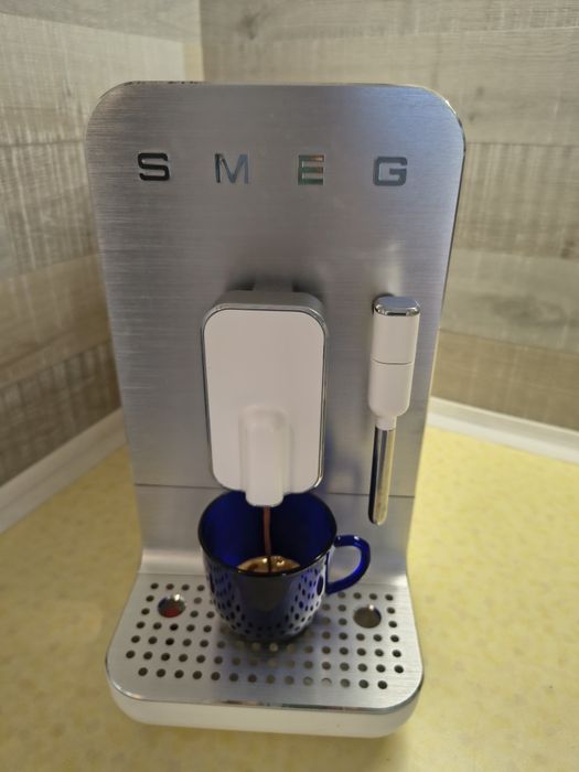 2 бр. кафеавтомат Smeg