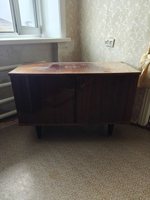 Отдам даром тумбу под телевизор