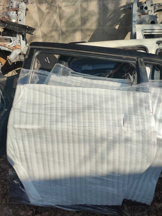 Toyota highlander двери передние