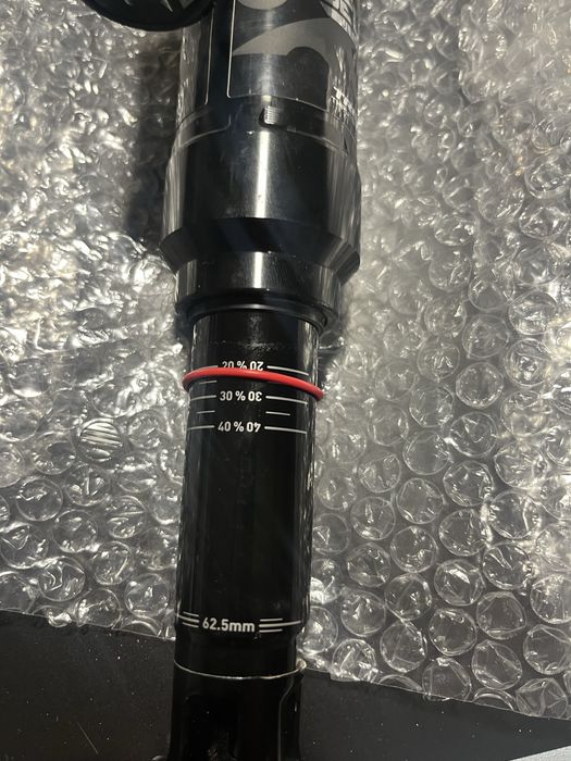 Rockshox super deluxe ultimate thrushaft