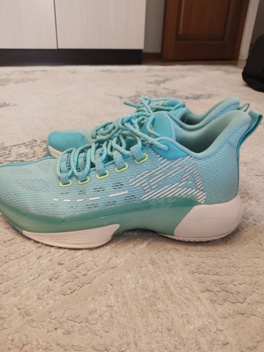 Баскетбольные кроссовки Anta