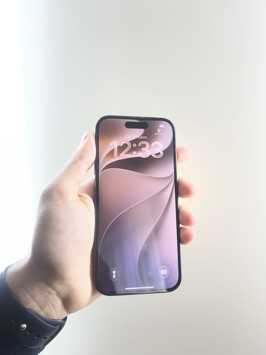 Продам IPhone 15 128gb