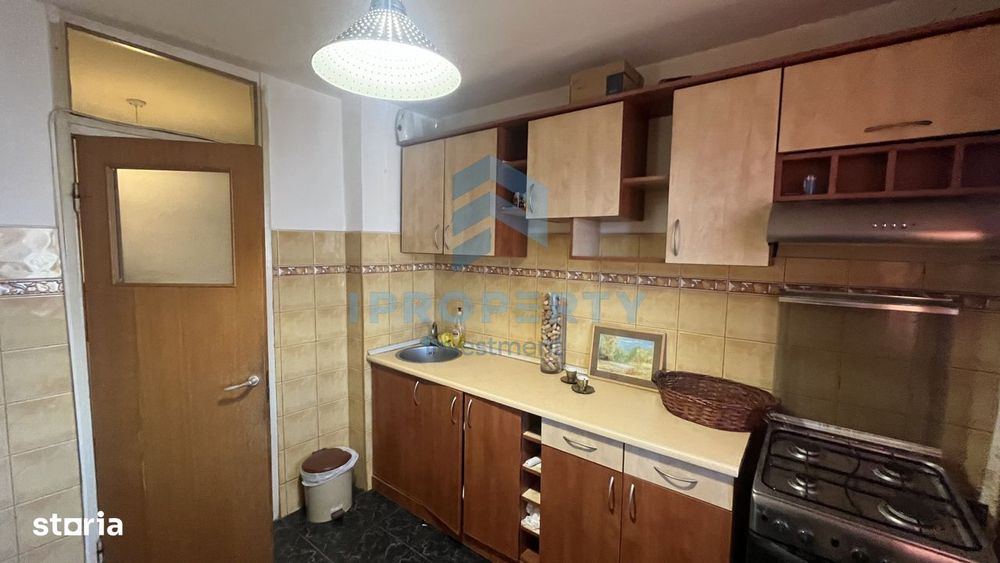 Inchiriere Apartament 3 camere in Crangasi 9 min de metrou , renovat
