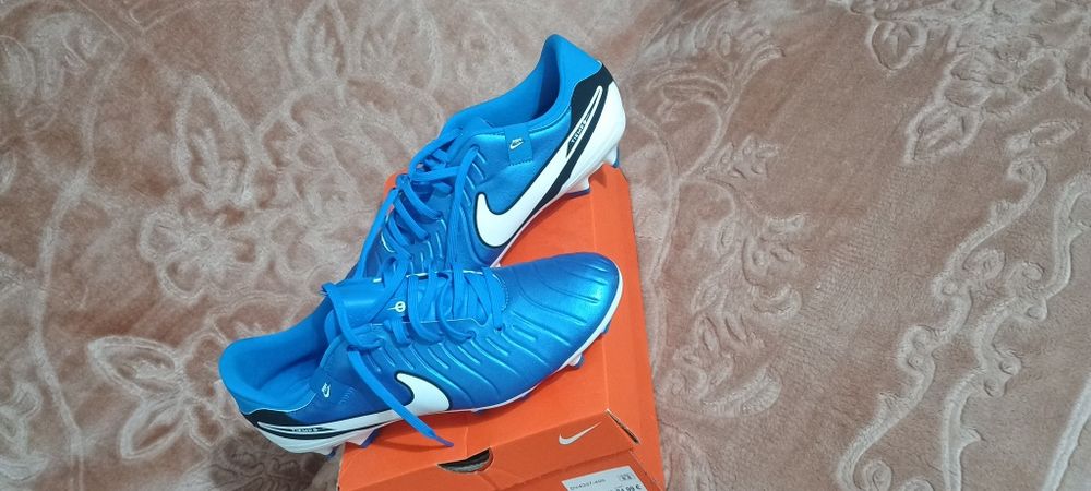Ghete de fotbal bărbați Nike tiempo
