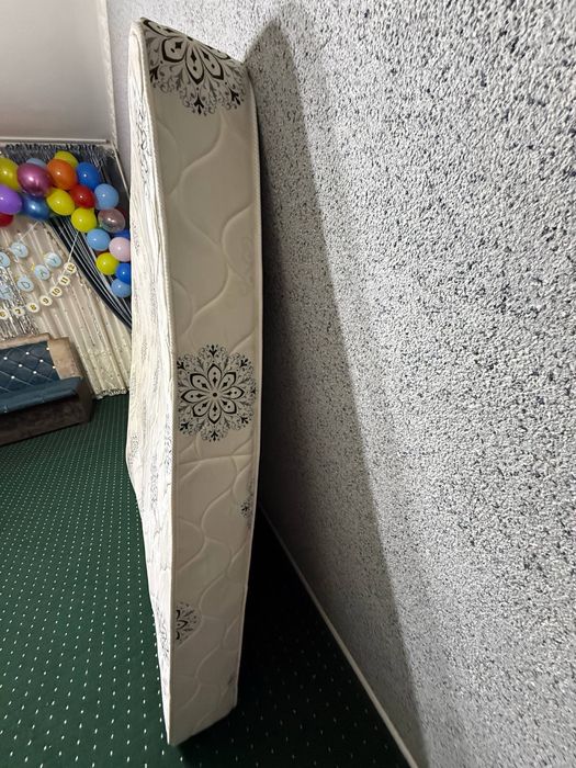 Продаётся матрас б/у