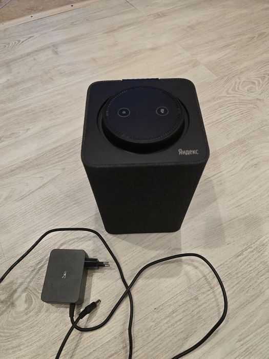 Яндекс станция макс