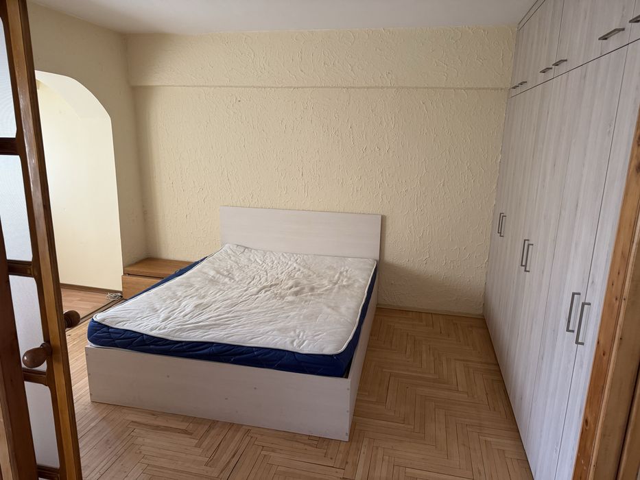 Apartament 4 camere zona Traian de inchiriat