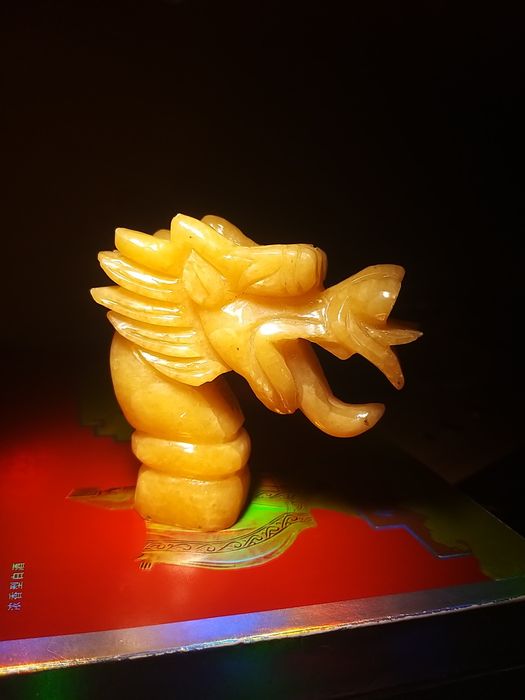 Продаётся эксклюзивная вещь, из особого Нифрита, всё ручной работы!