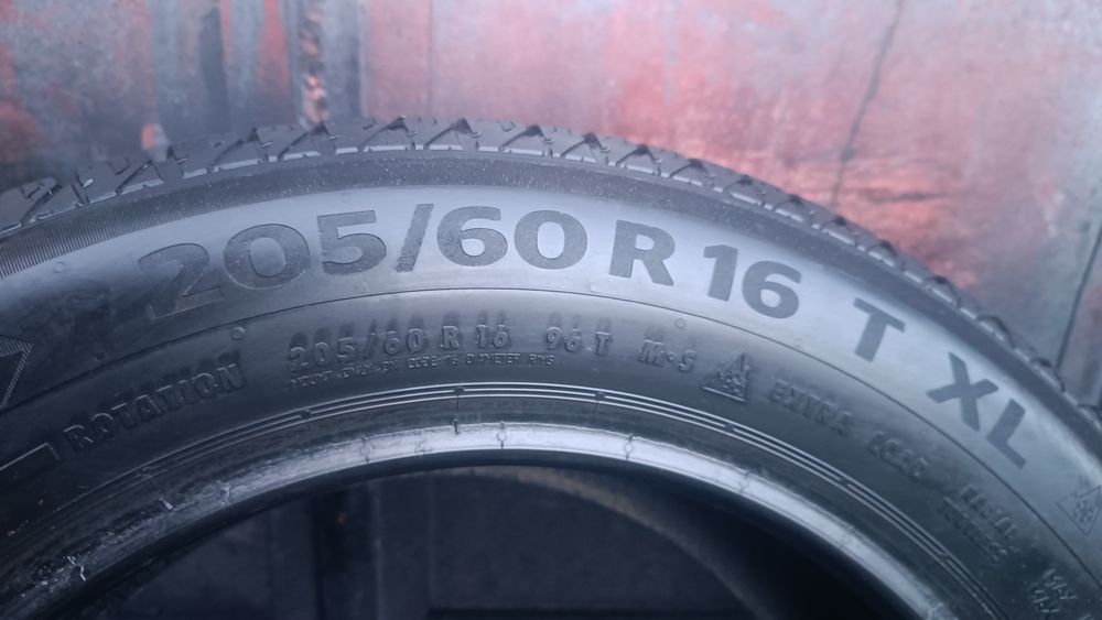 205/60/16 Continental